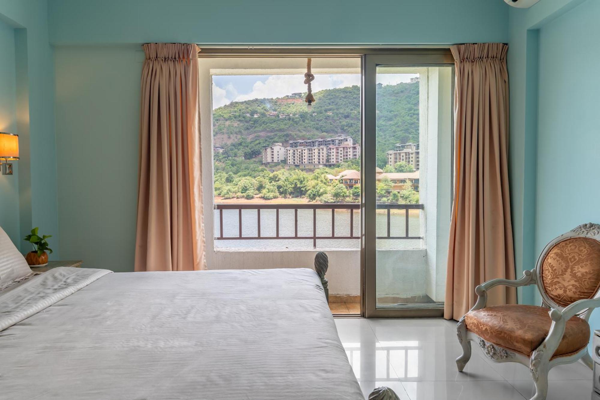 Lavasa Holiday Home Esterno foto