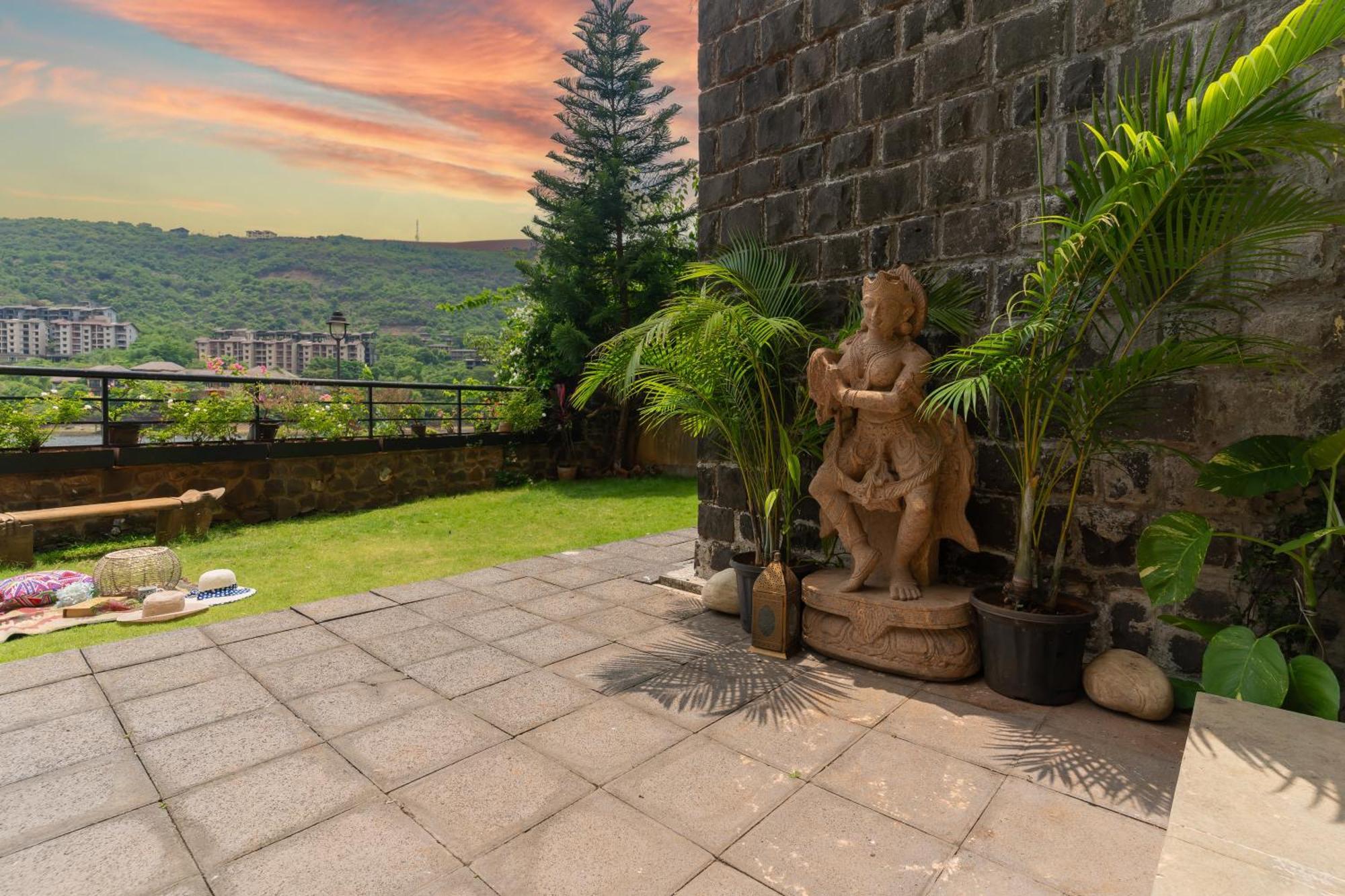 Lavasa Holiday Home Esterno foto